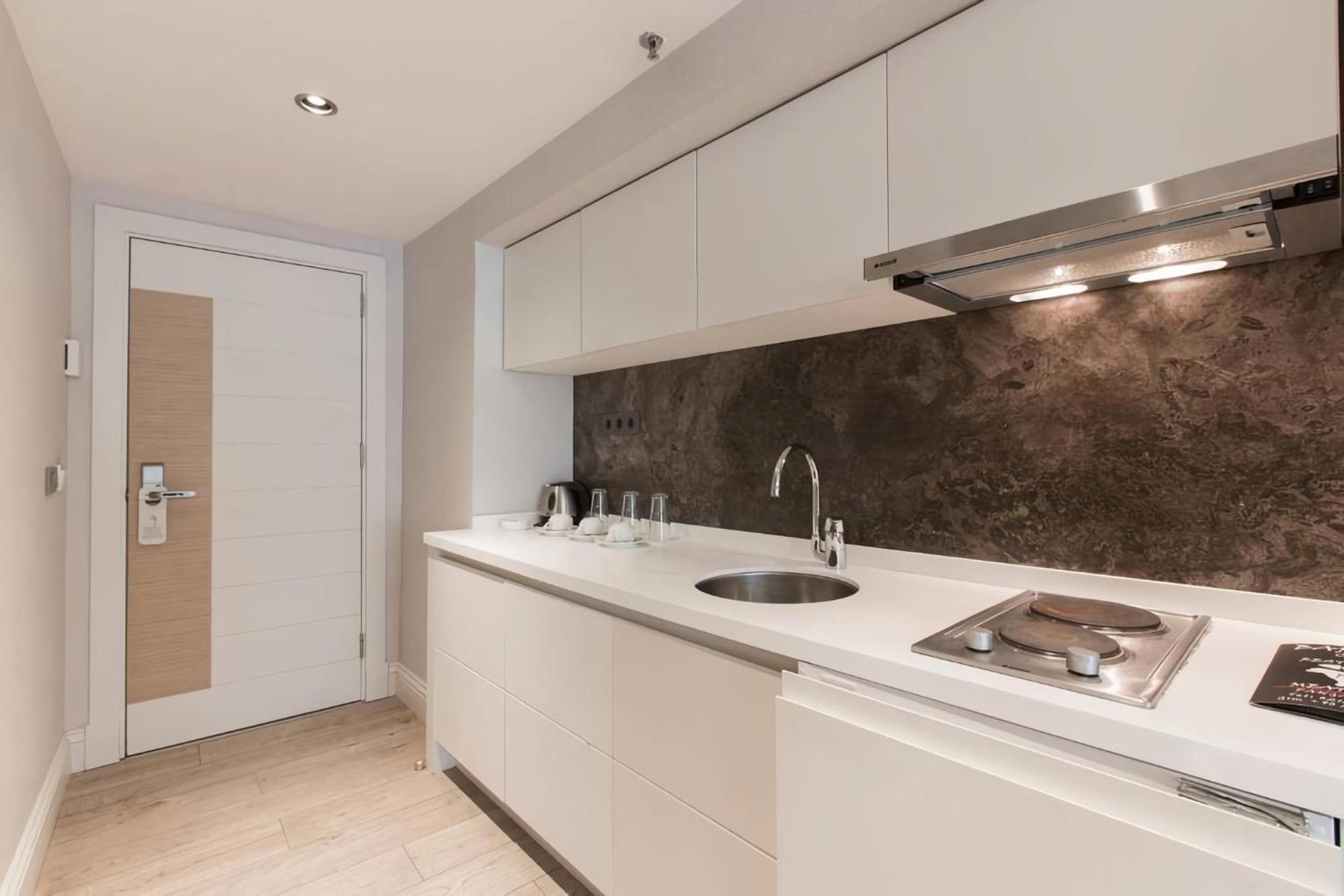 Carina Park Suites Nisantasi Istanbul Exterior photo